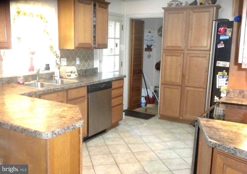502 HAMILTON CIRCLE