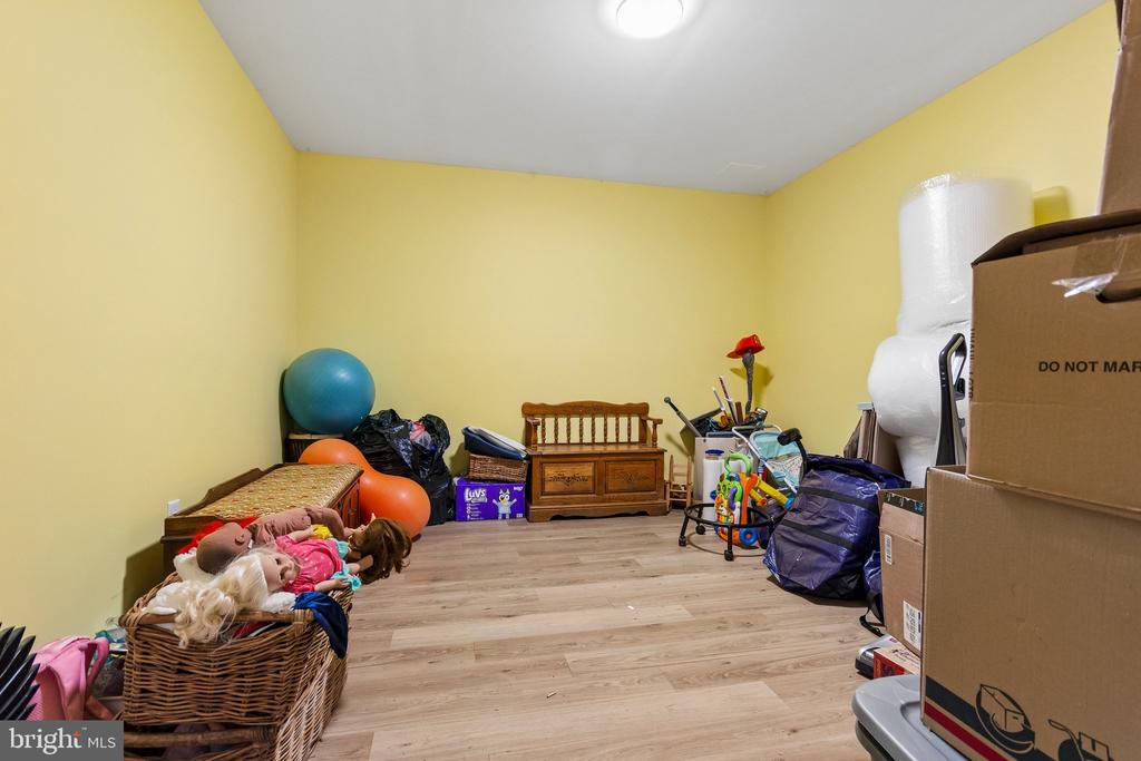 1817 MARYS SHADY LANE