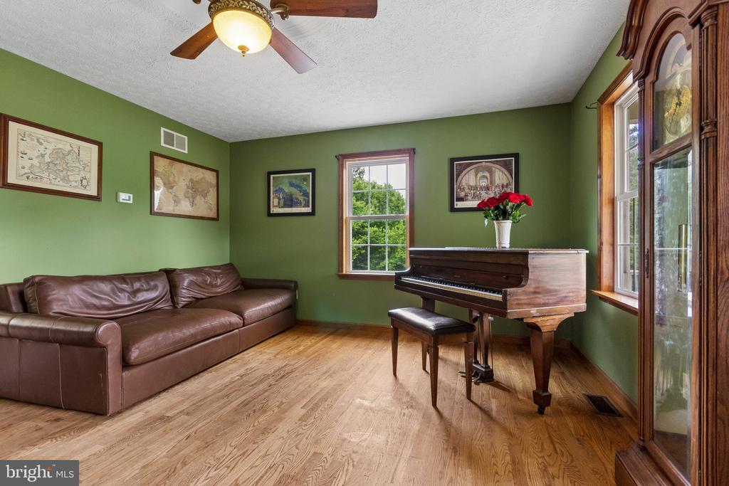 1817 MARYS SHADY LANE