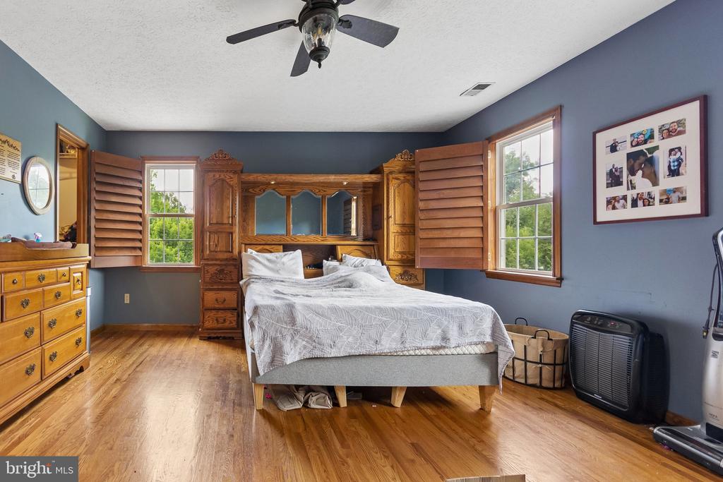1817 MARYS SHADY LANE