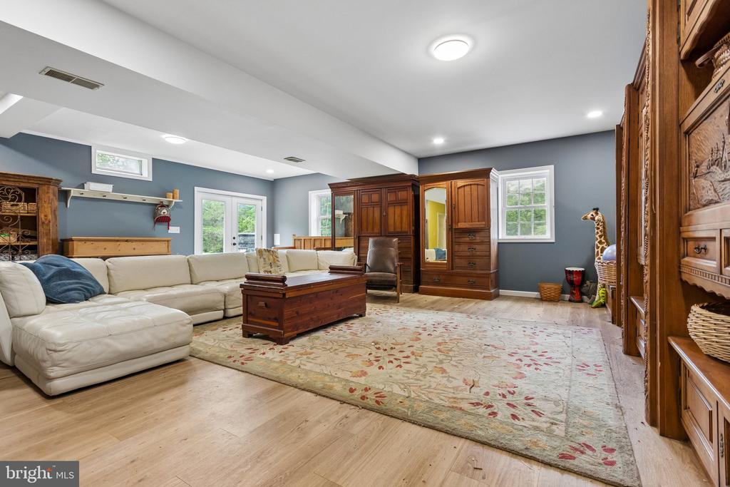 1817 MARYS SHADY LANE
