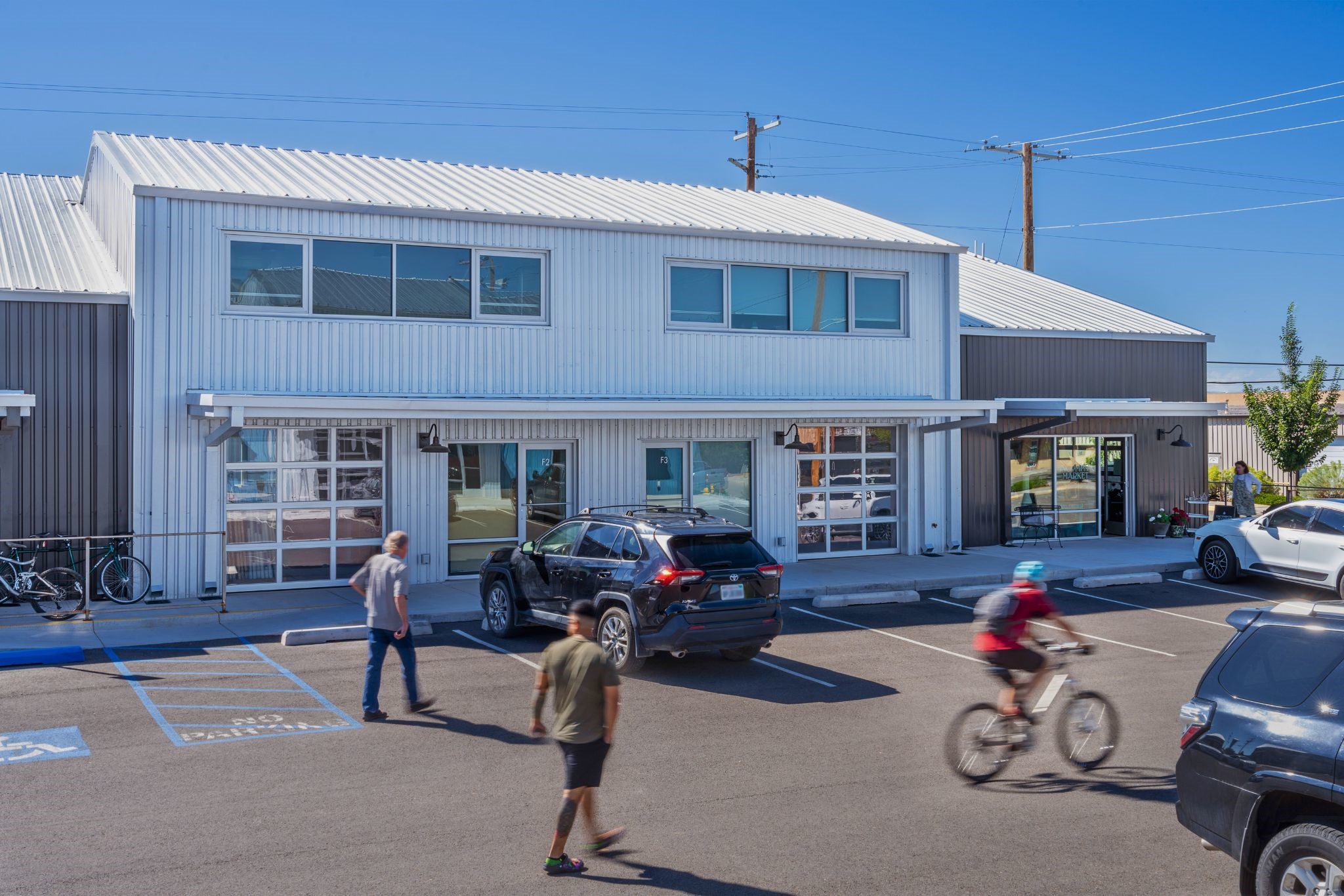 1189 Parkway Drive B2