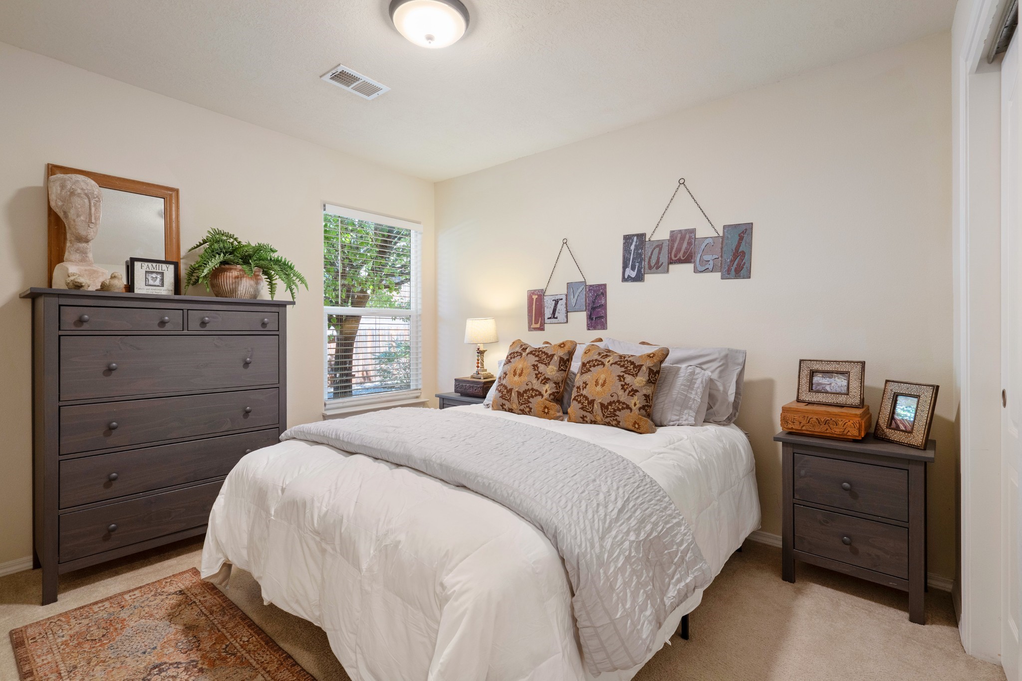 6450 Paseo del Sol