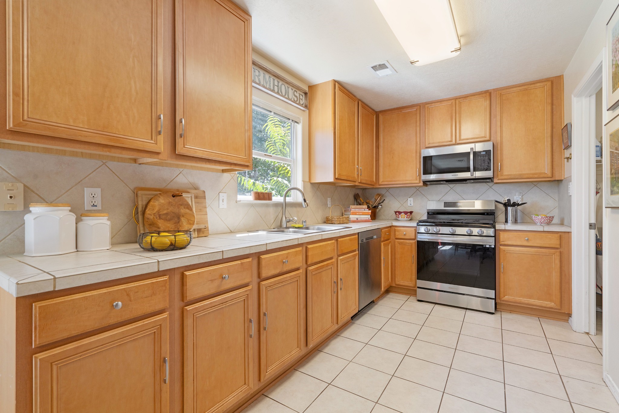 6450 Paseo del Sol