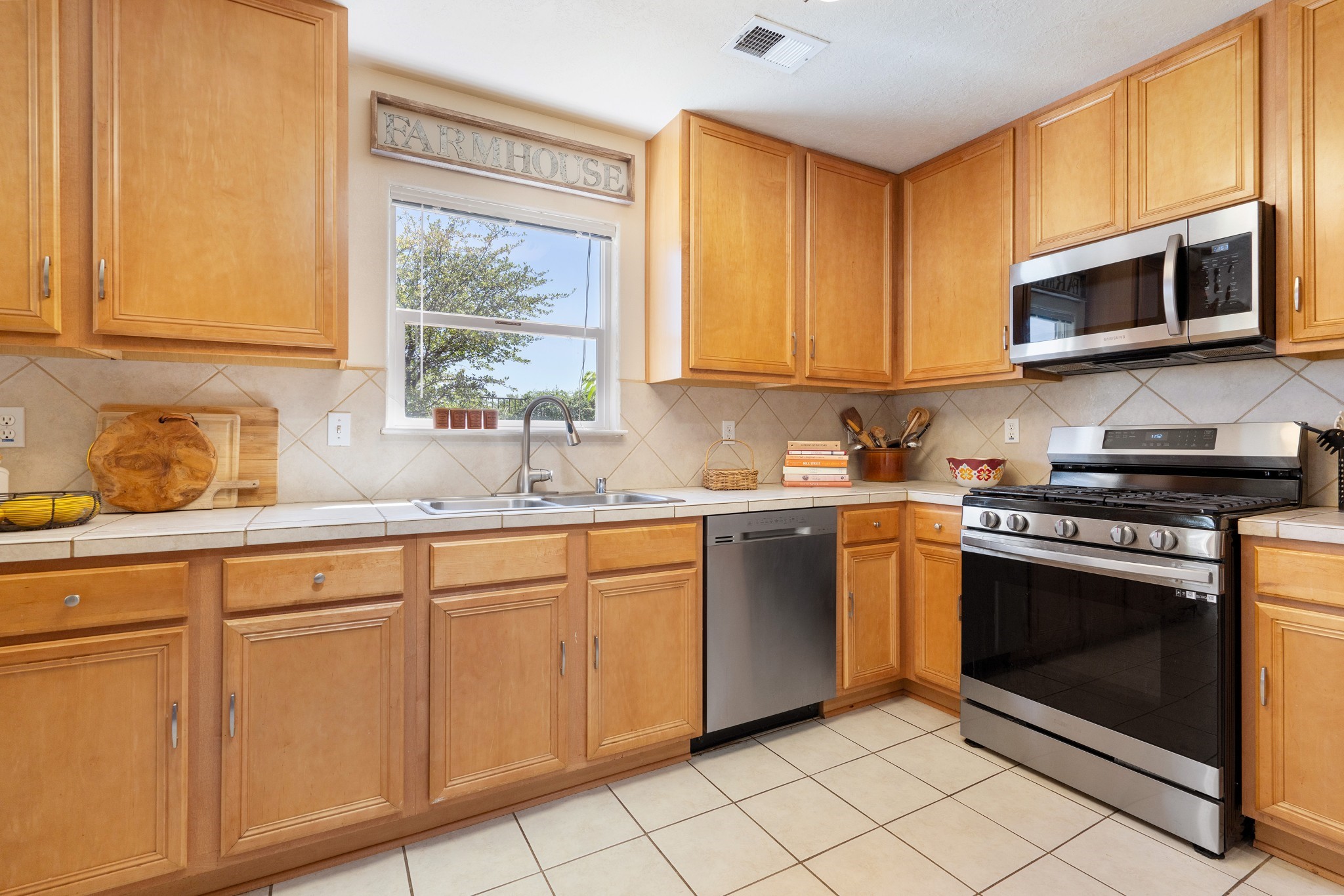 6450 Paseo del Sol