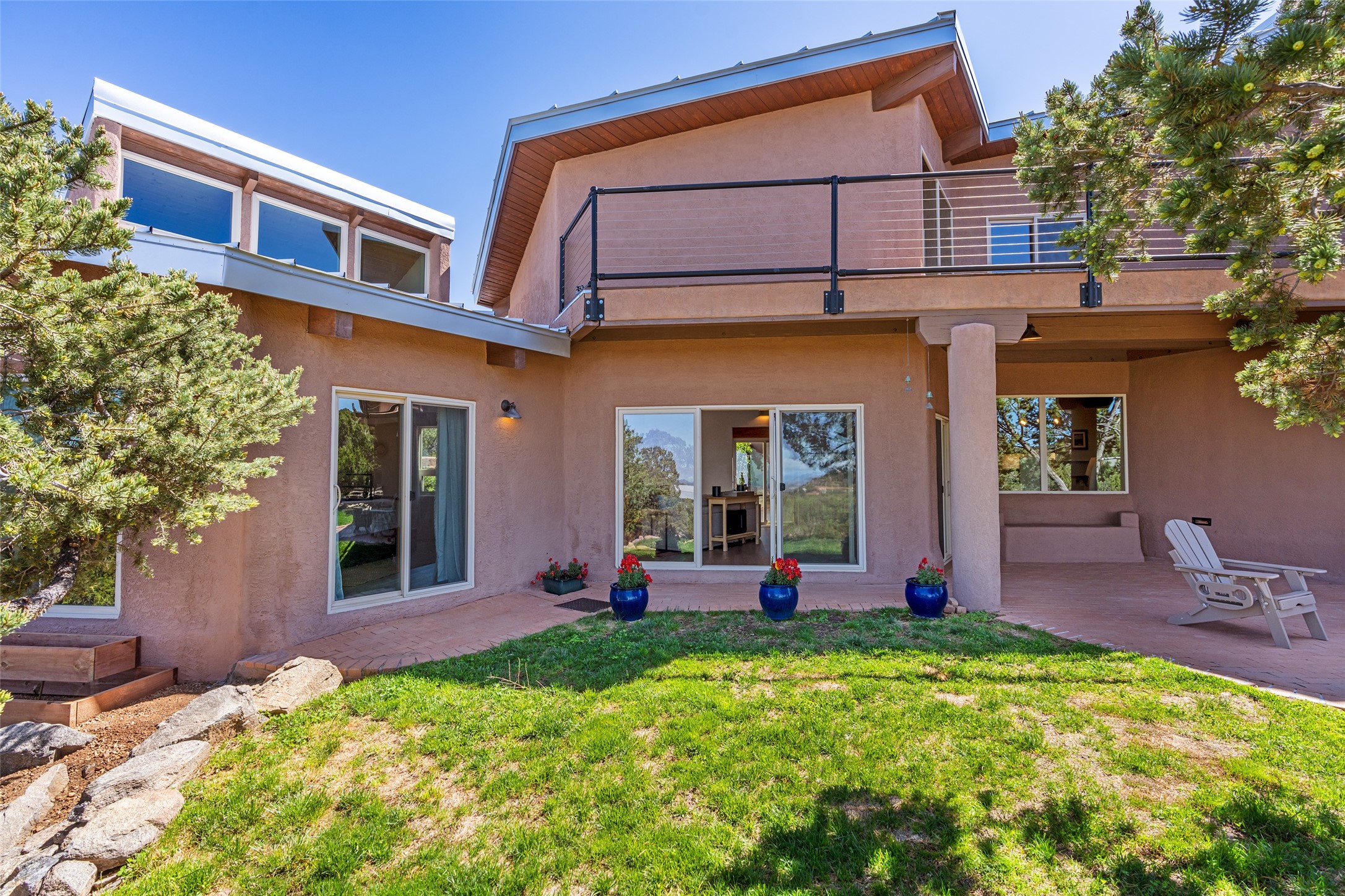 22 Sunlit Drive E