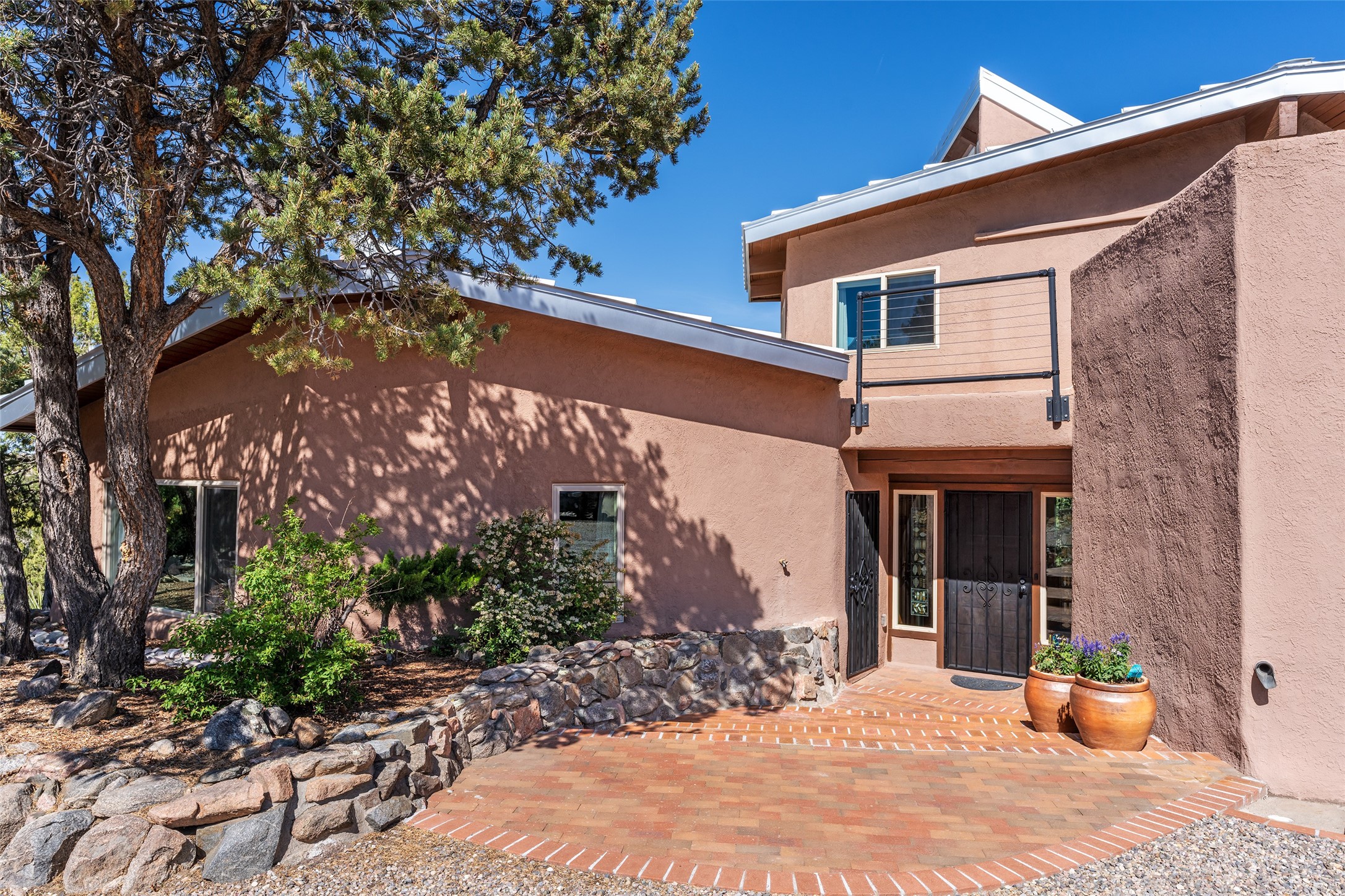 22 Sunlit Drive E