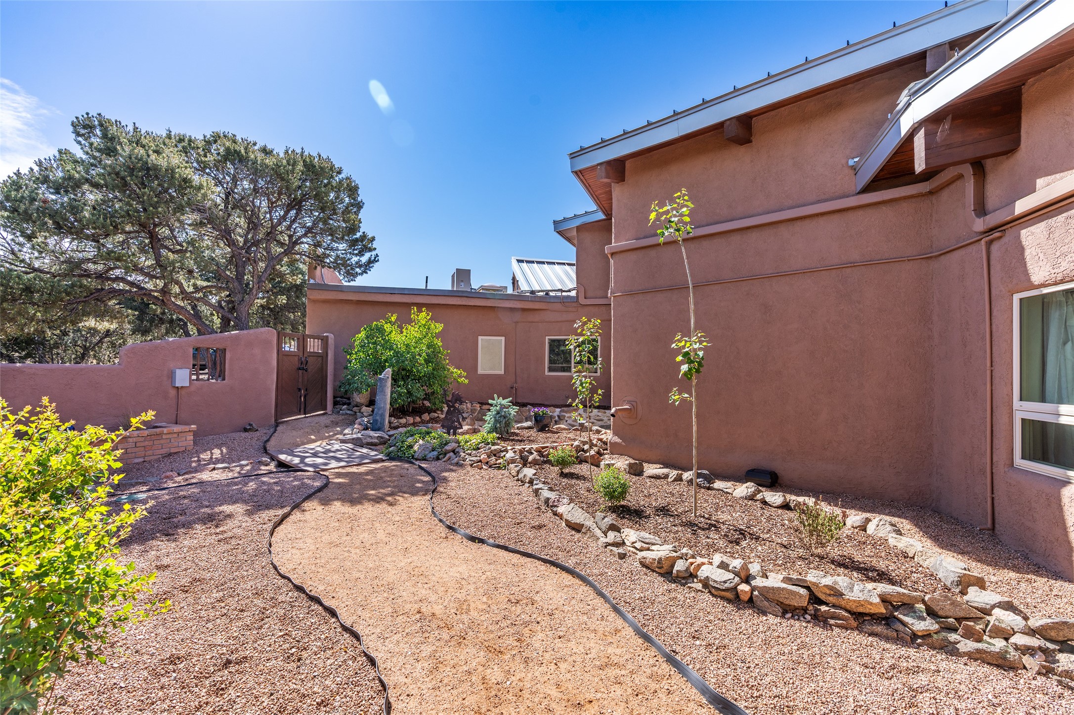 22 Sunlit Drive E