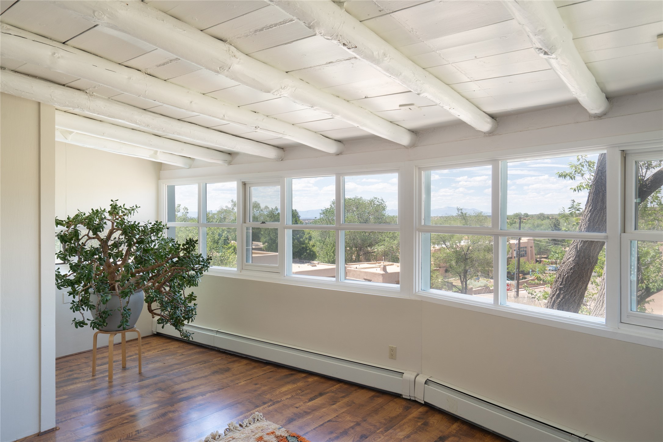 415 Camino Delora