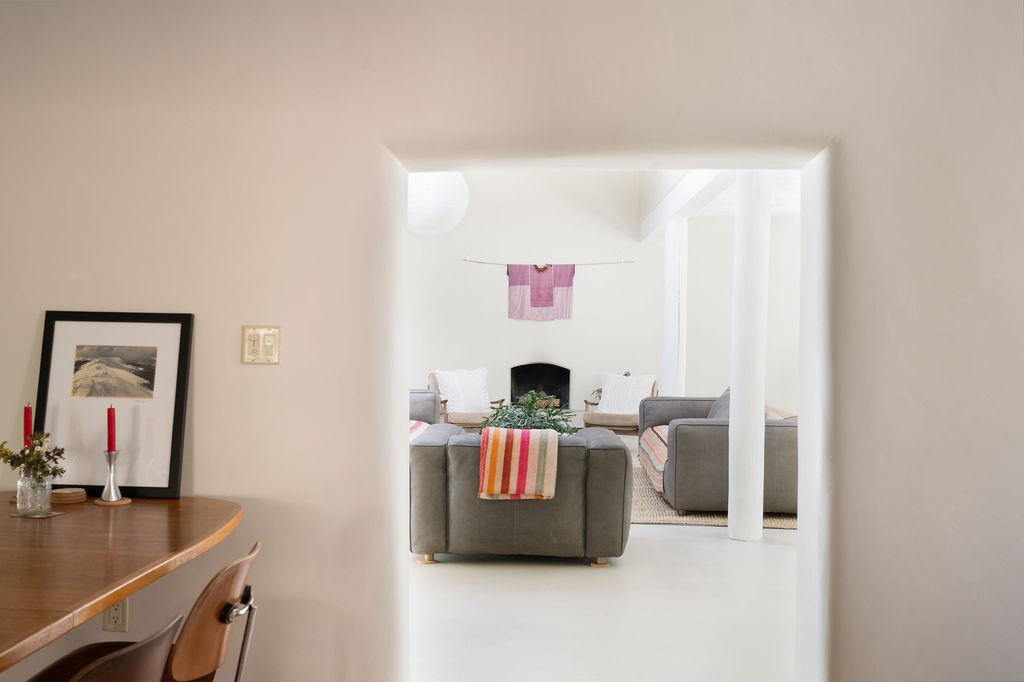 415 Camino Delora