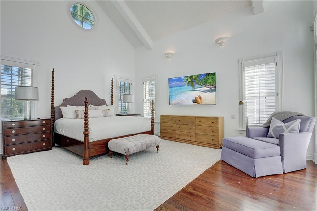 1551 Gulf Shore BLVD S