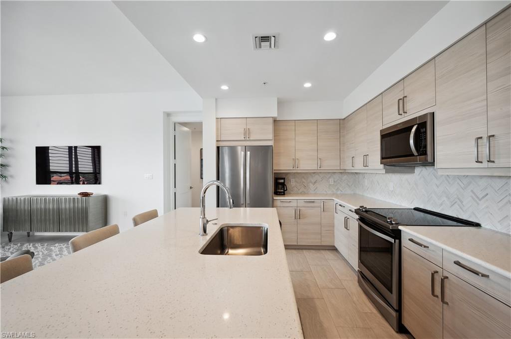 1111 Central AVE # 507