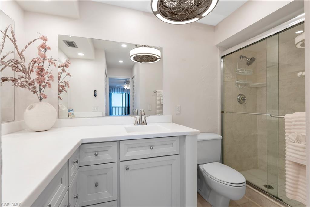 25900 Hickory BLVD # 405