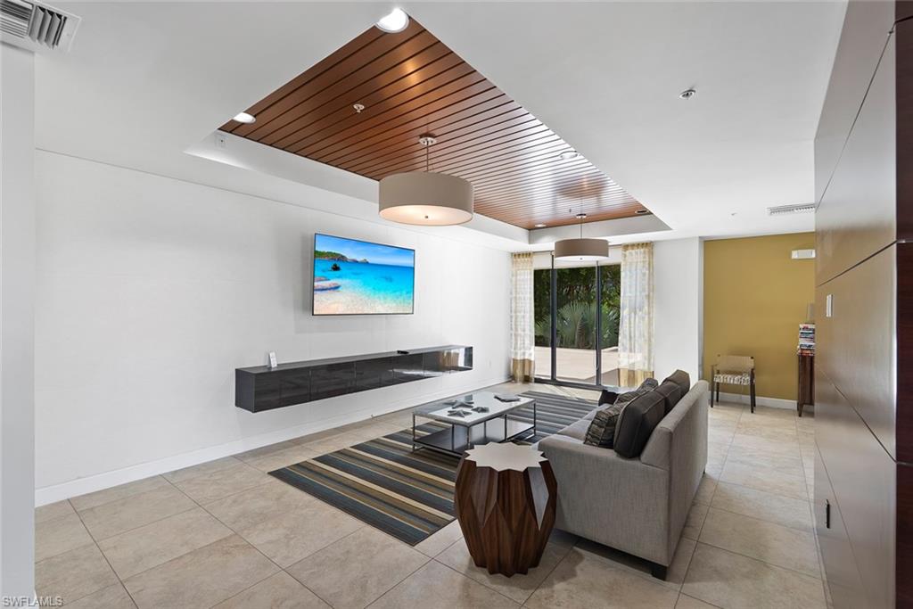 4031 Gulf Shore BLVD N # 95