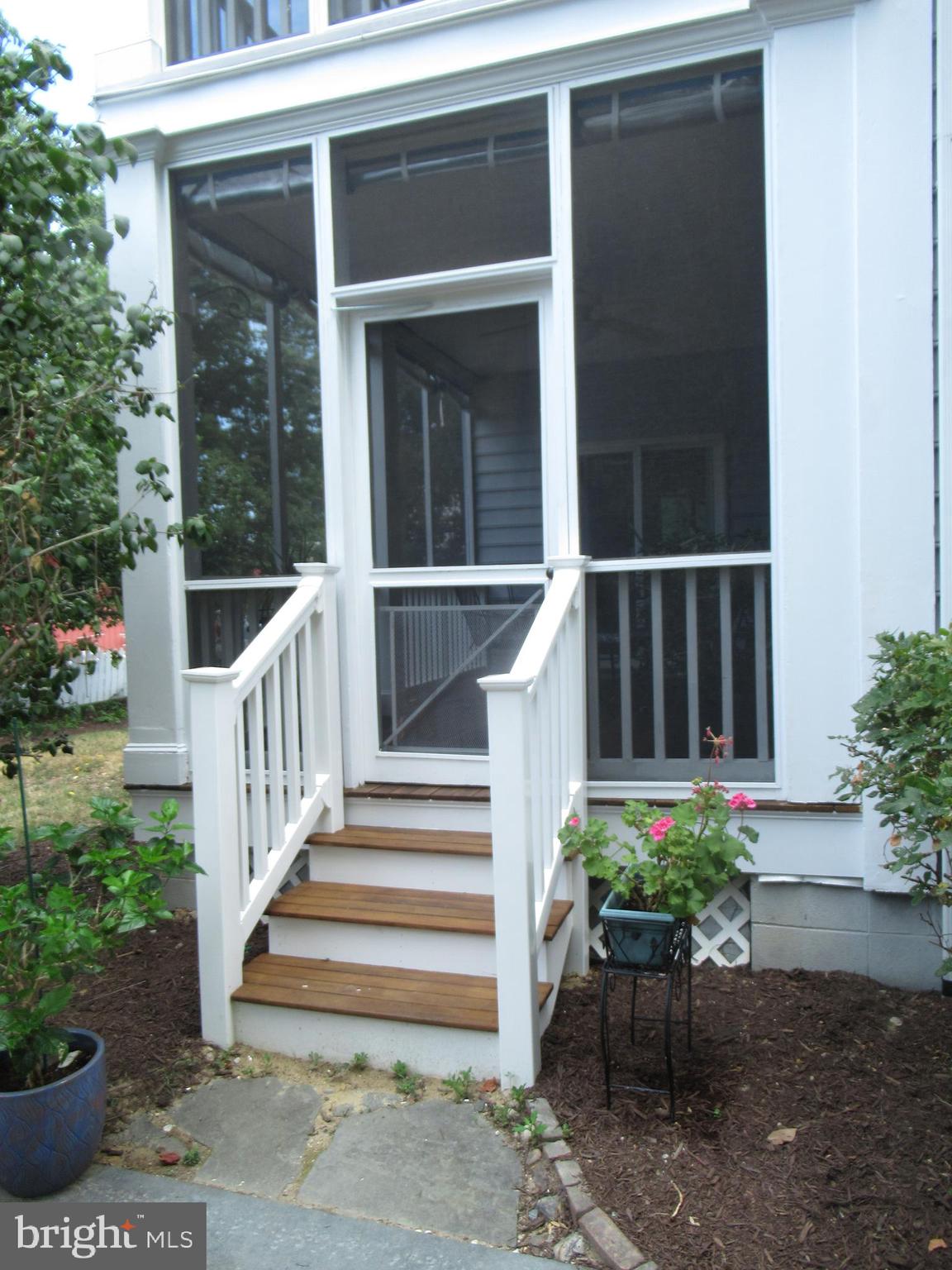 106 3RD STREET