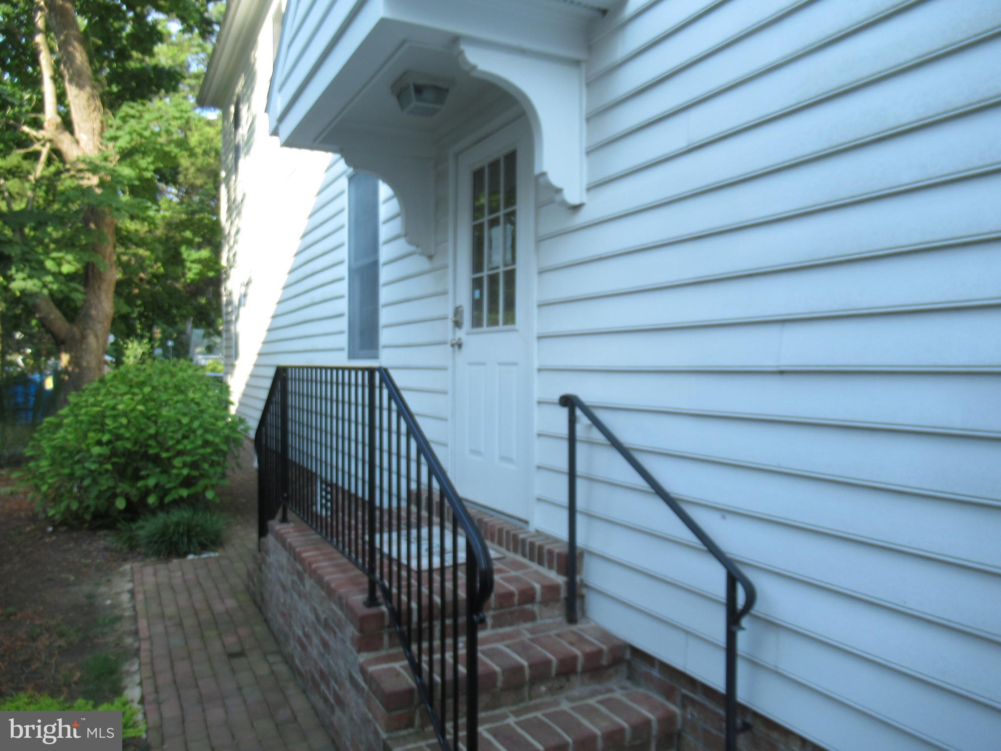 111 S MORRIS STREET 2 R