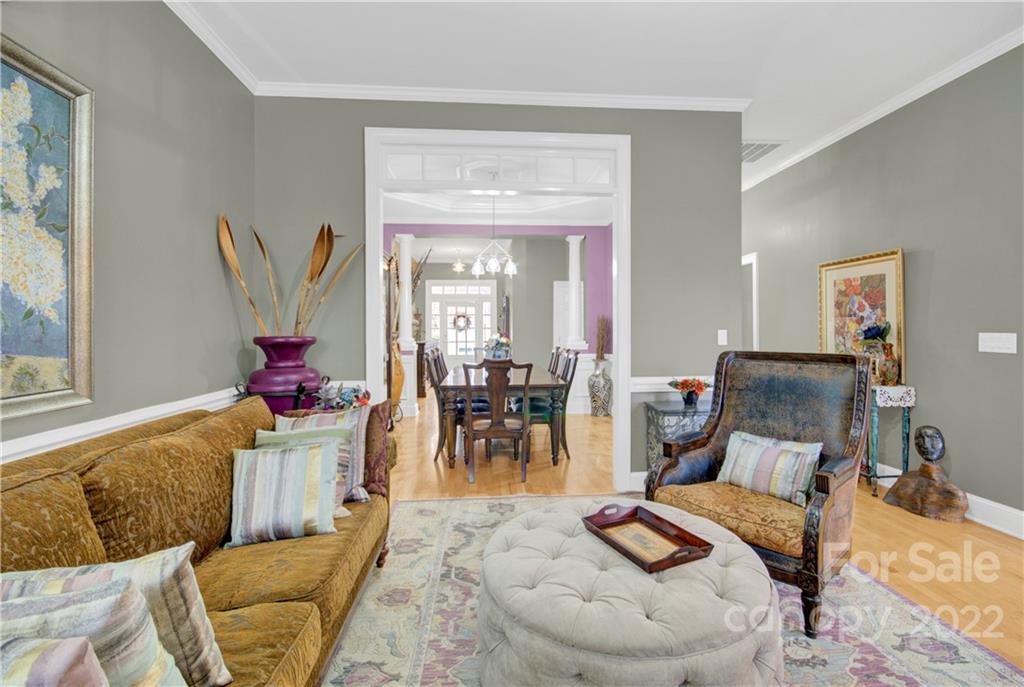 7547 Bluestar Lane