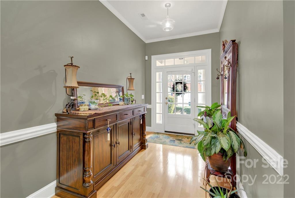 7547 Bluestar Lane