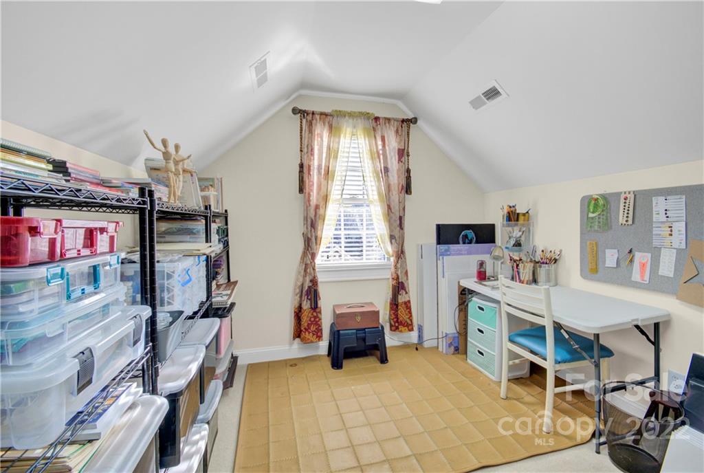 7547 Bluestar Lane