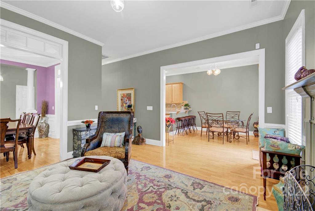 7547 Bluestar Lane