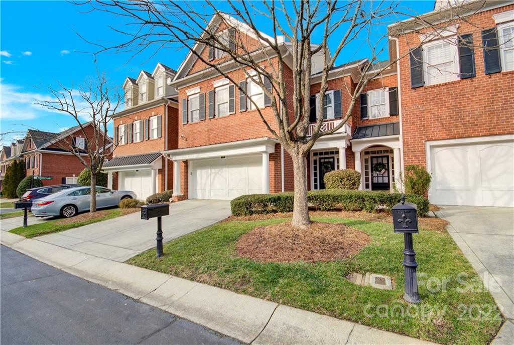 7547 Bluestar Lane