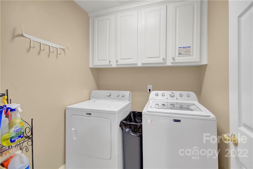 7547 Bluestar Lane