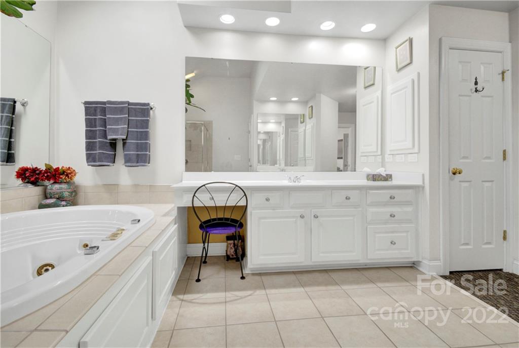 7547 Bluestar Lane