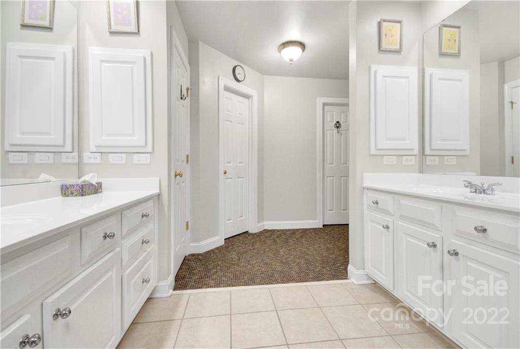 7547 Bluestar Lane