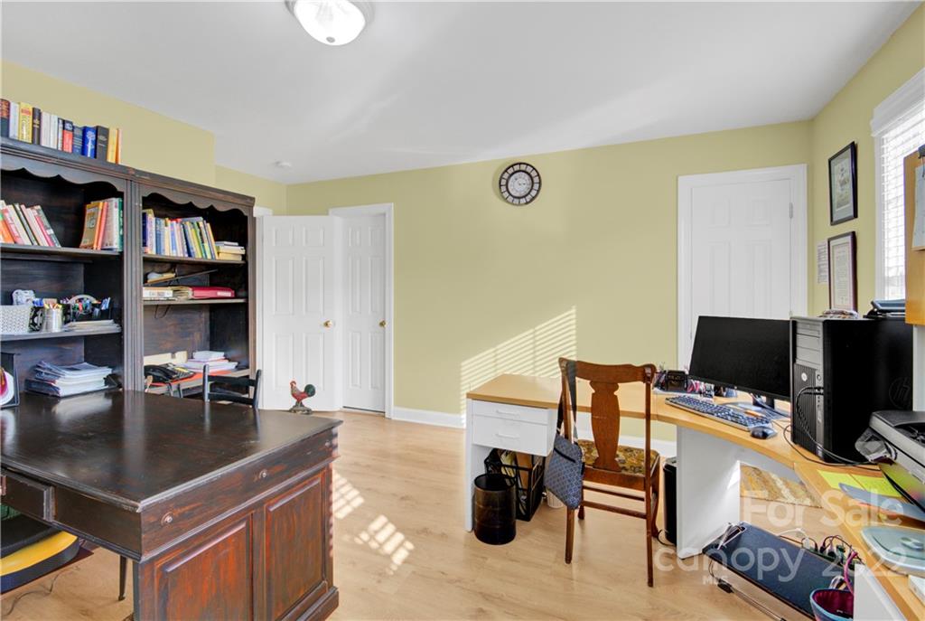 7547 Bluestar Lane