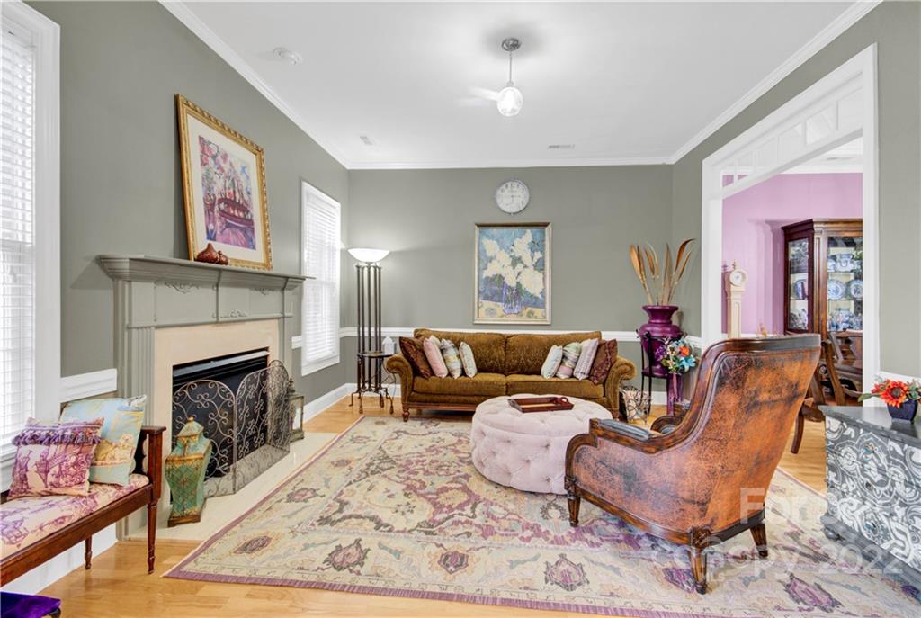 7547 Bluestar Lane