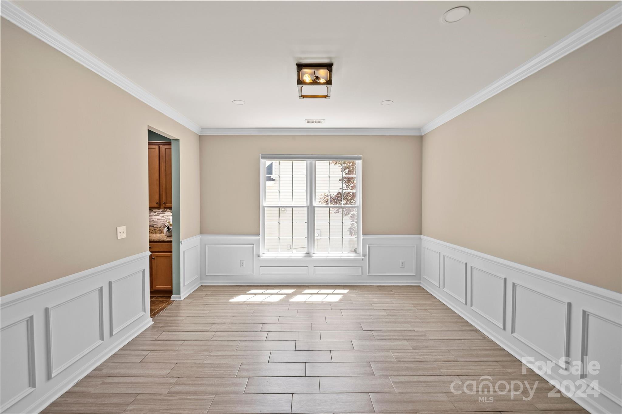 6425 Colonial Garden Drive