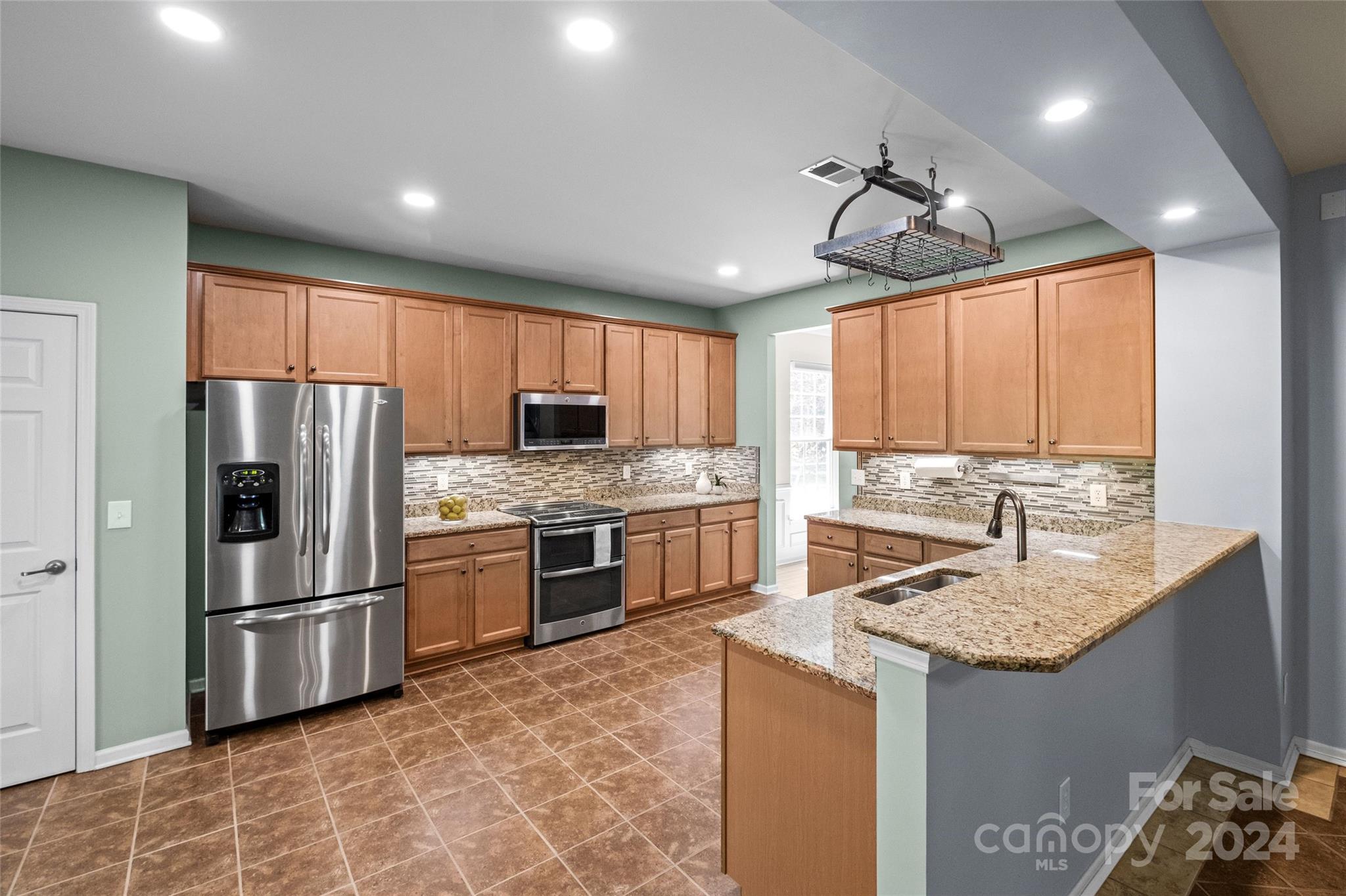 6425 Colonial Garden Drive