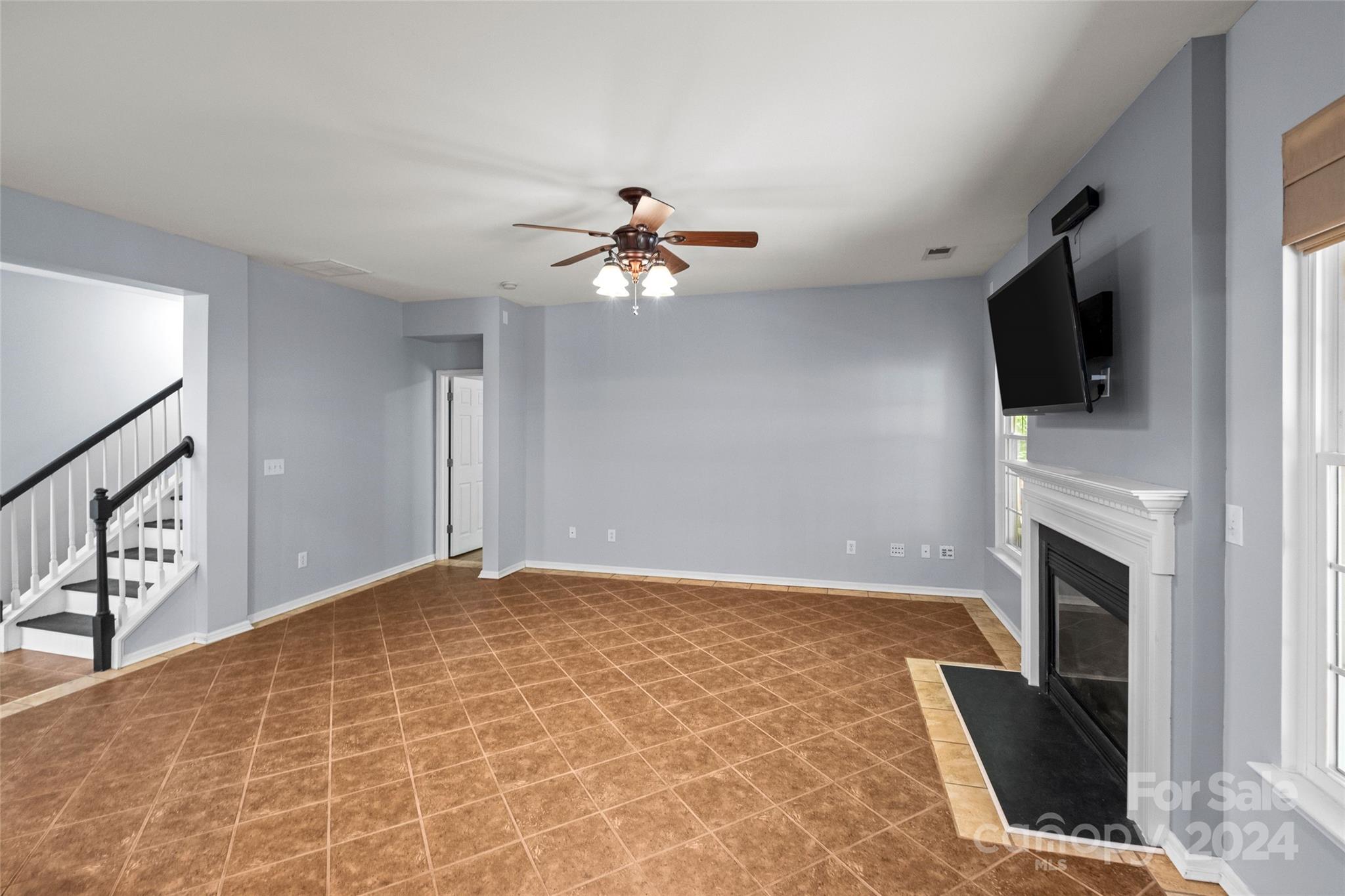 6425 Colonial Garden Drive
