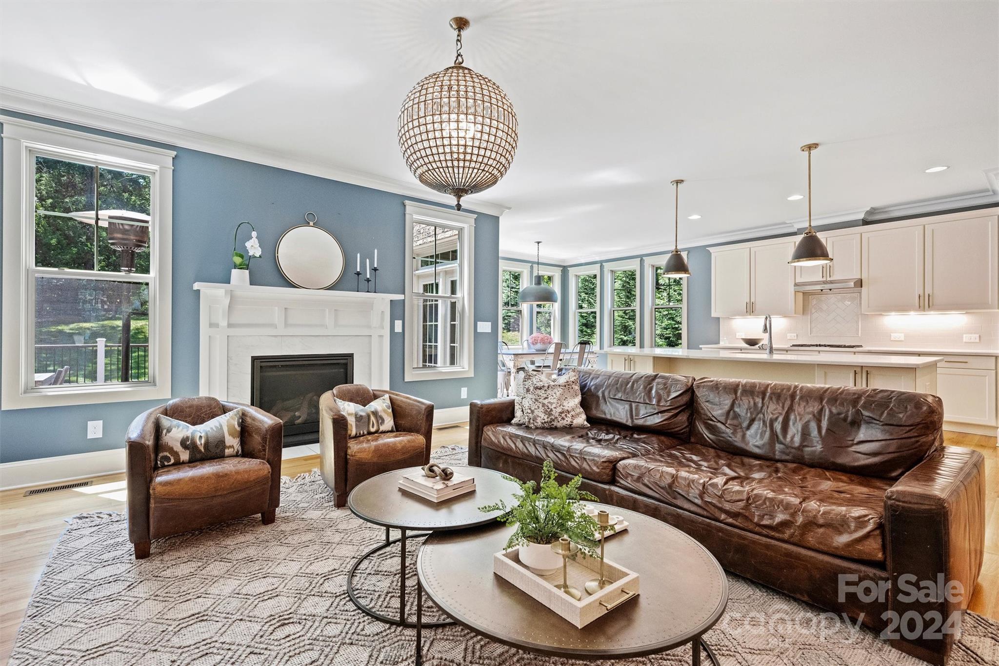 3731 Lakeside Drive