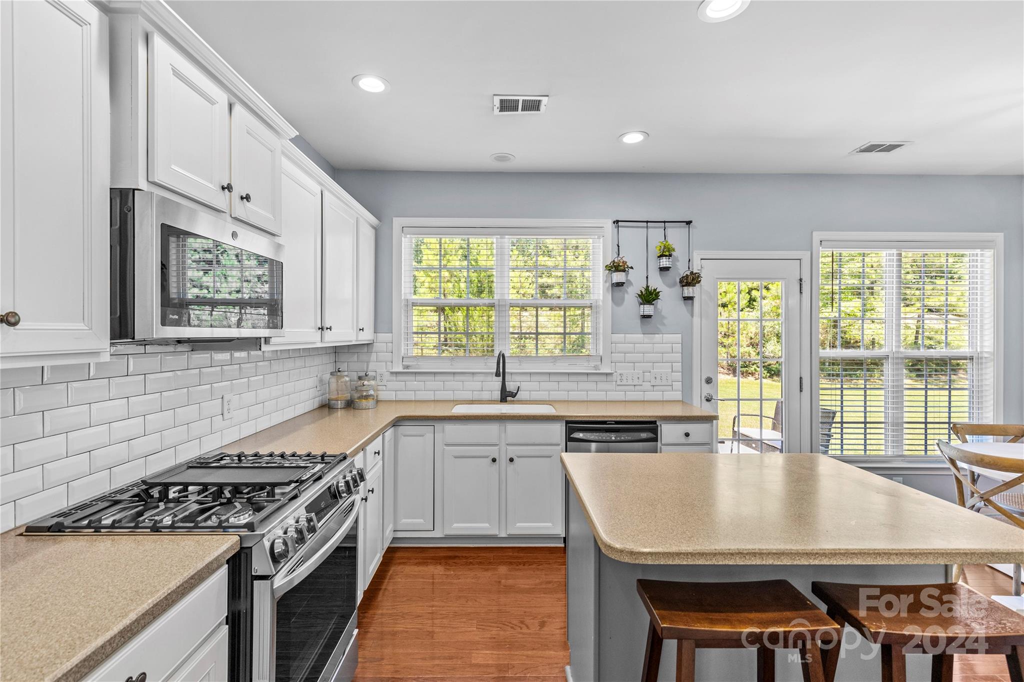 3312 Dunbar Lane