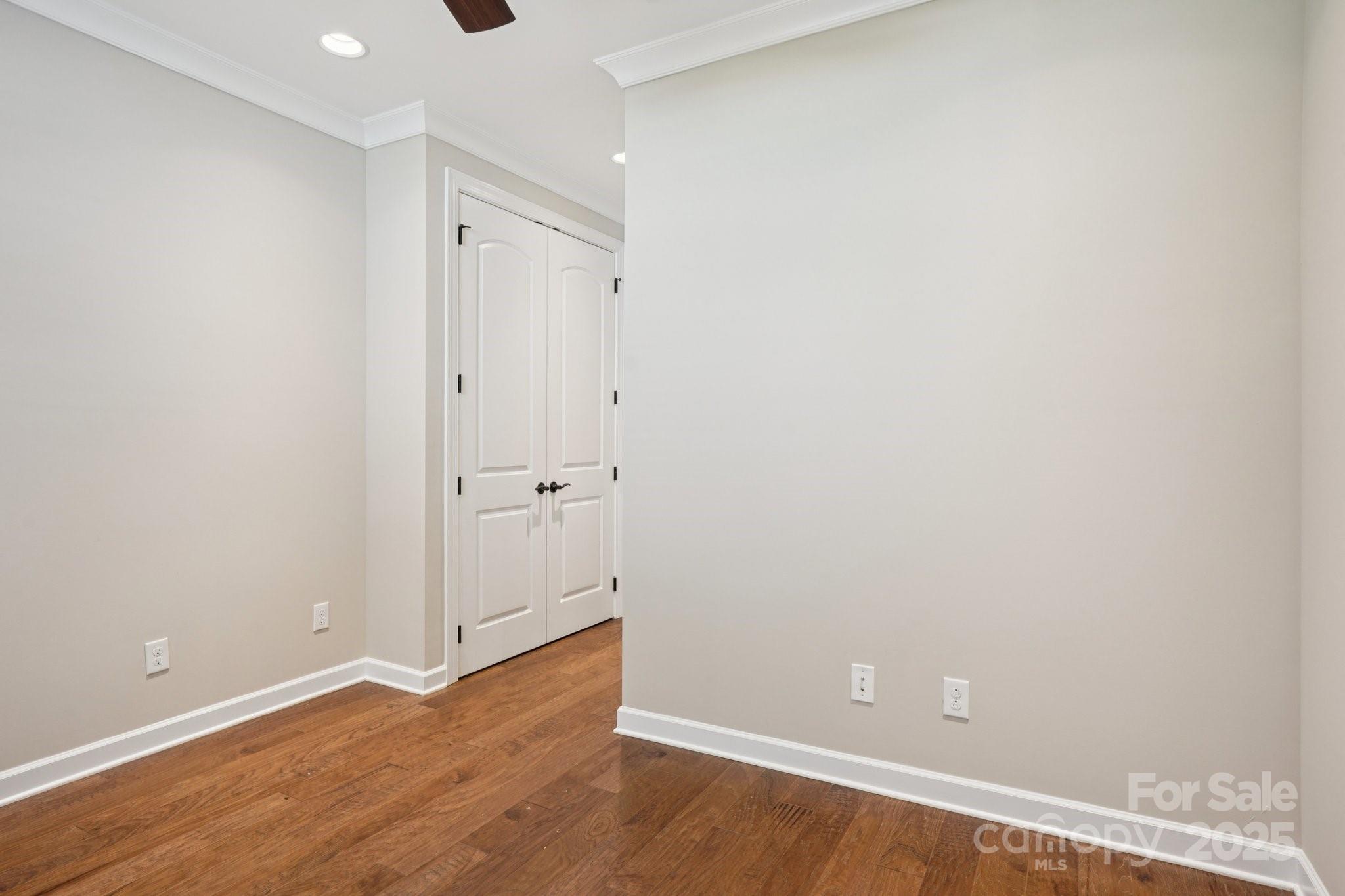 15316 Red Canoe Way