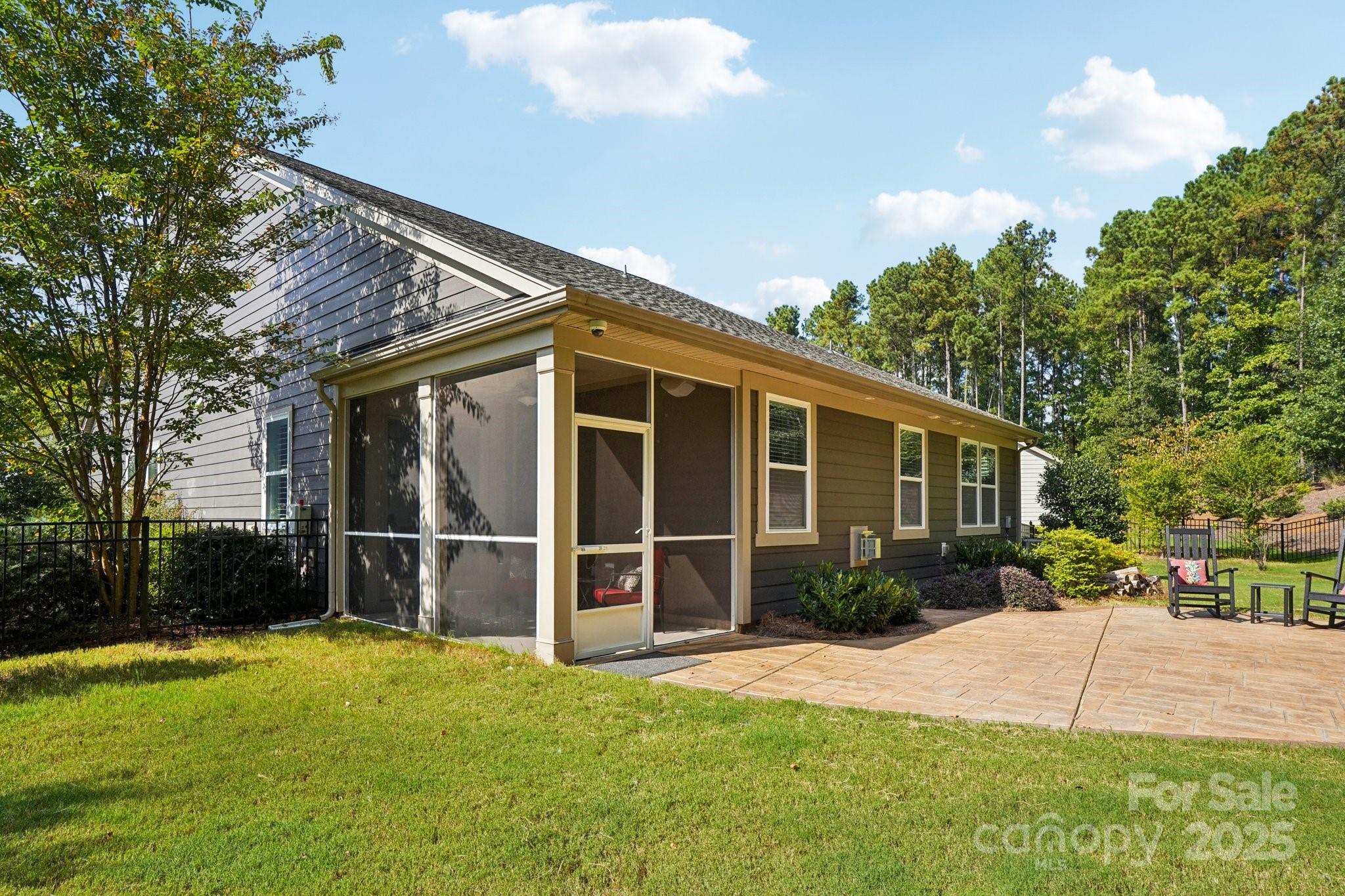 15316 Red Canoe Way