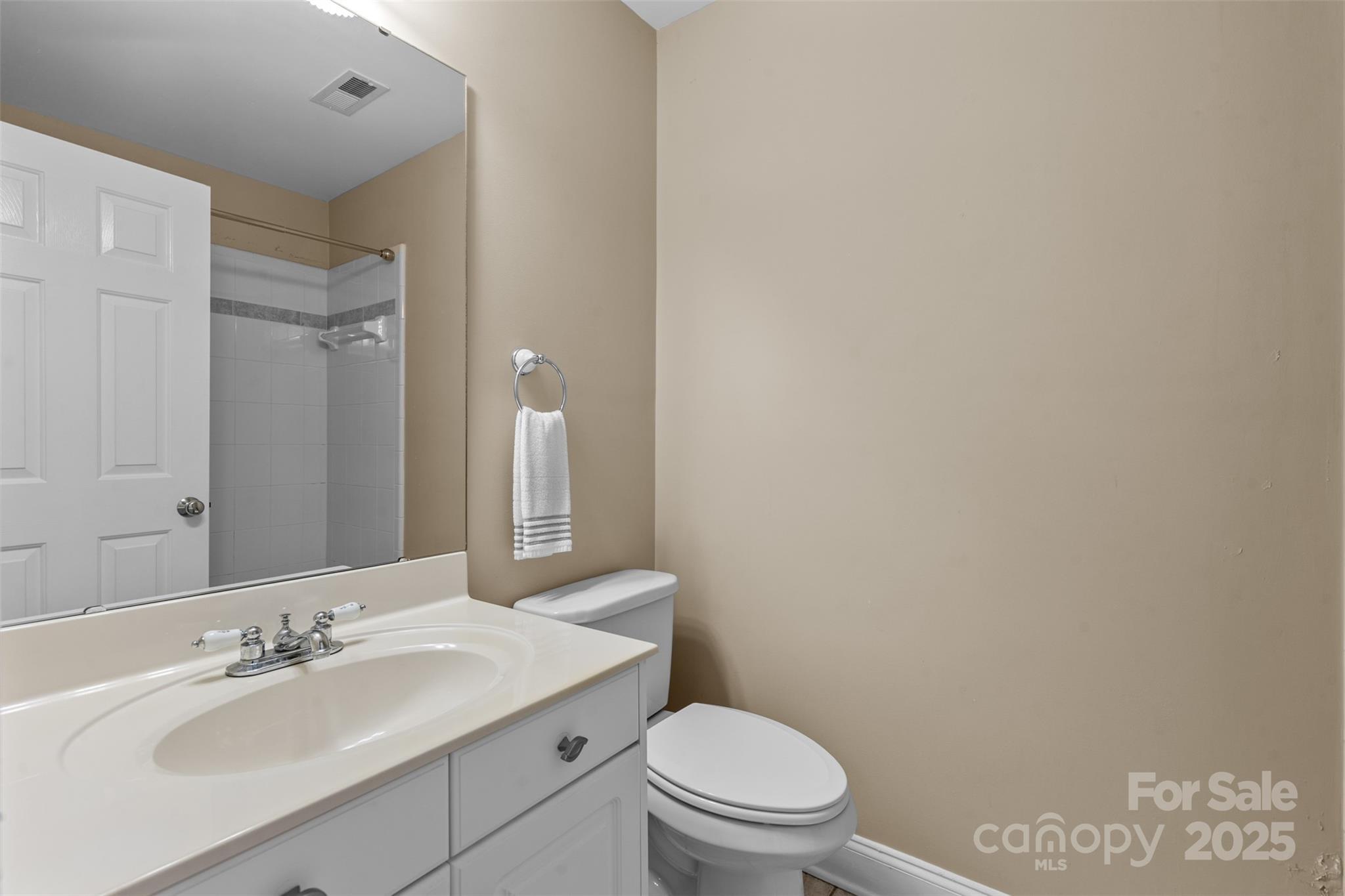 6041 Bluebird Hill Lane