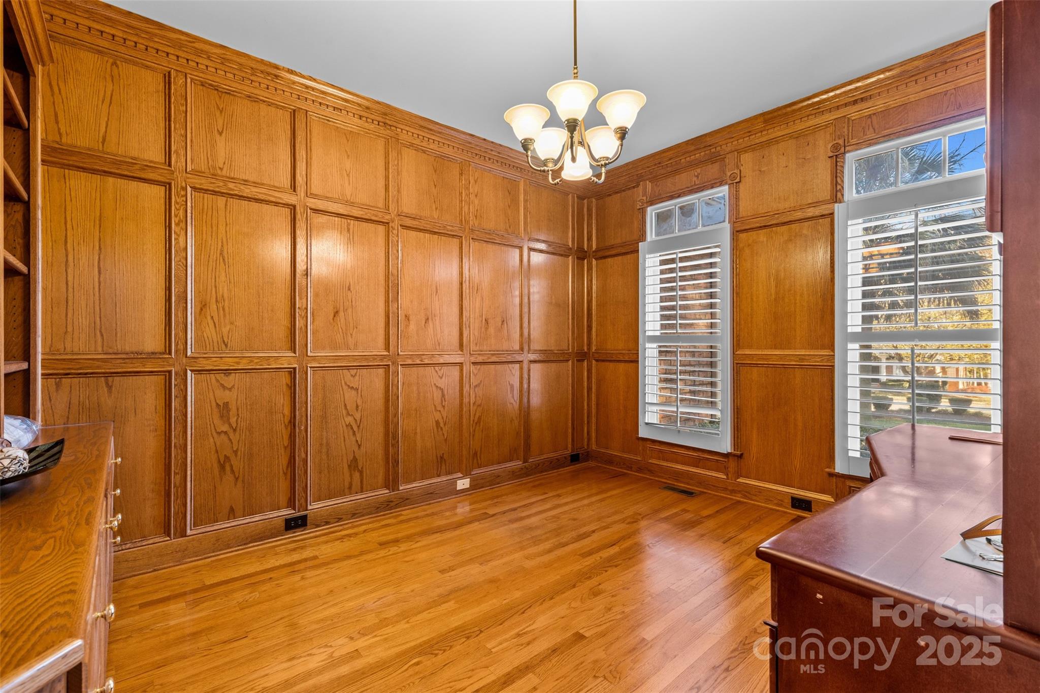 6041 Bluebird Hill Lane