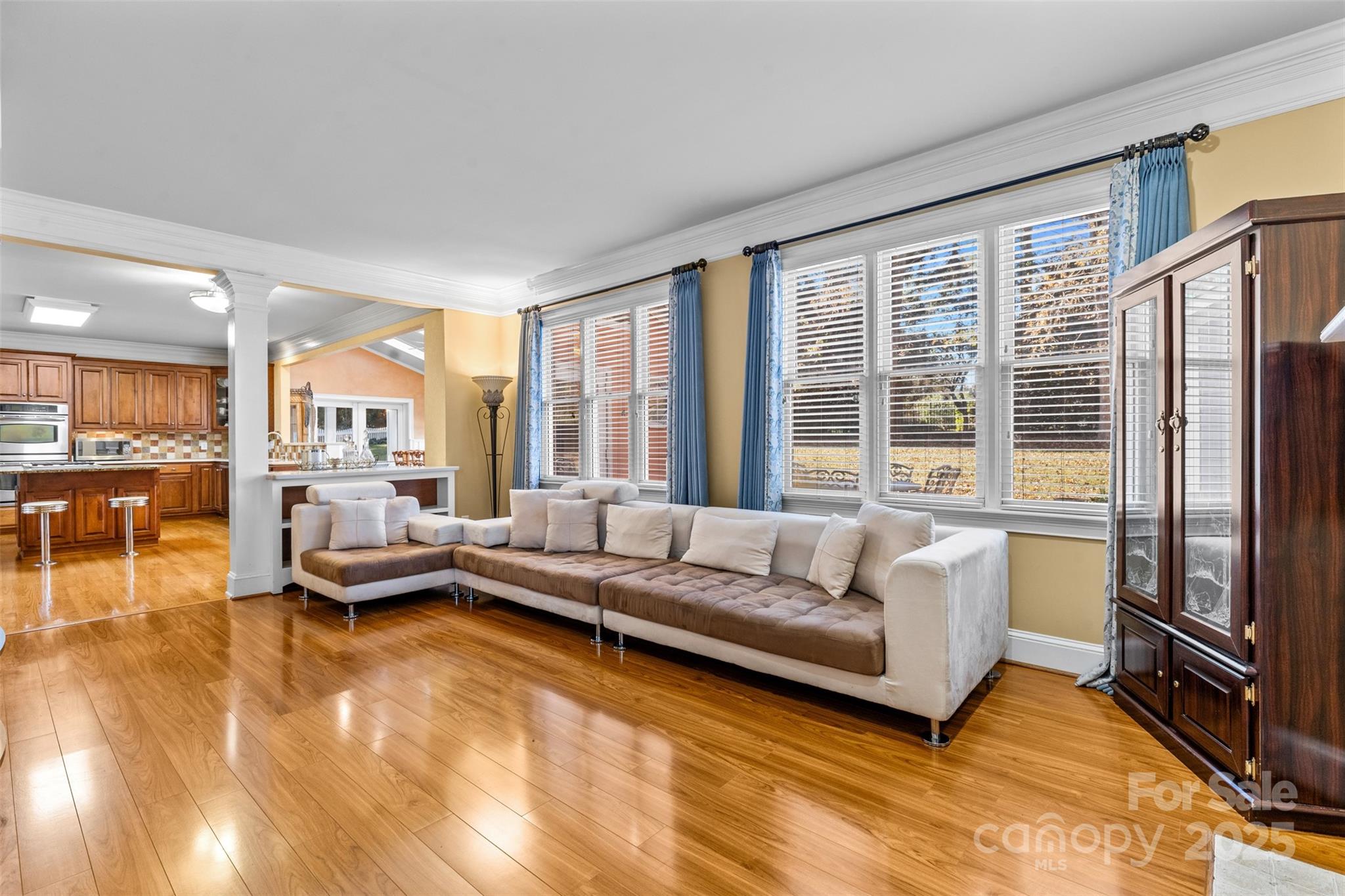 6041 Bluebird Hill Lane