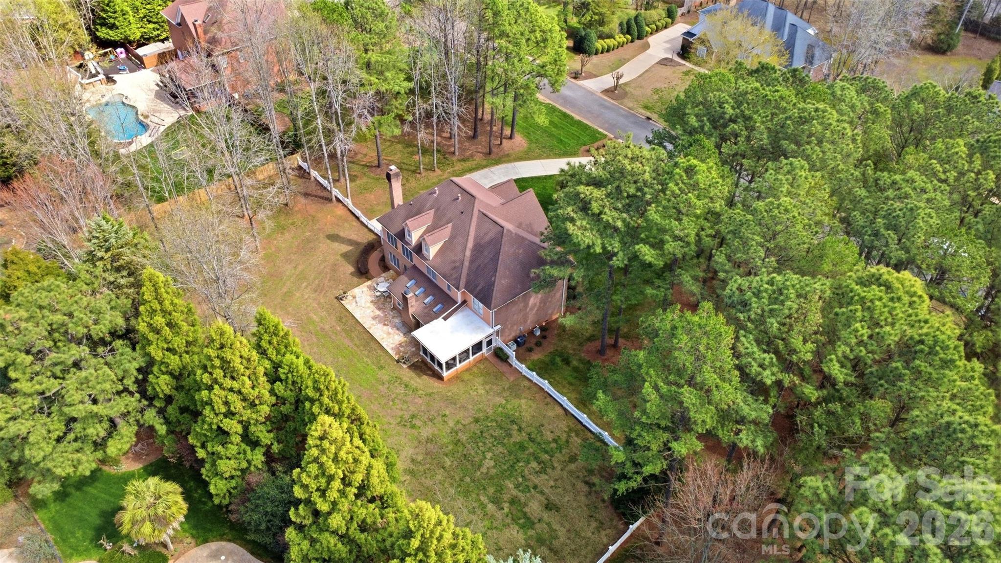 6041 Bluebird Hill Lane