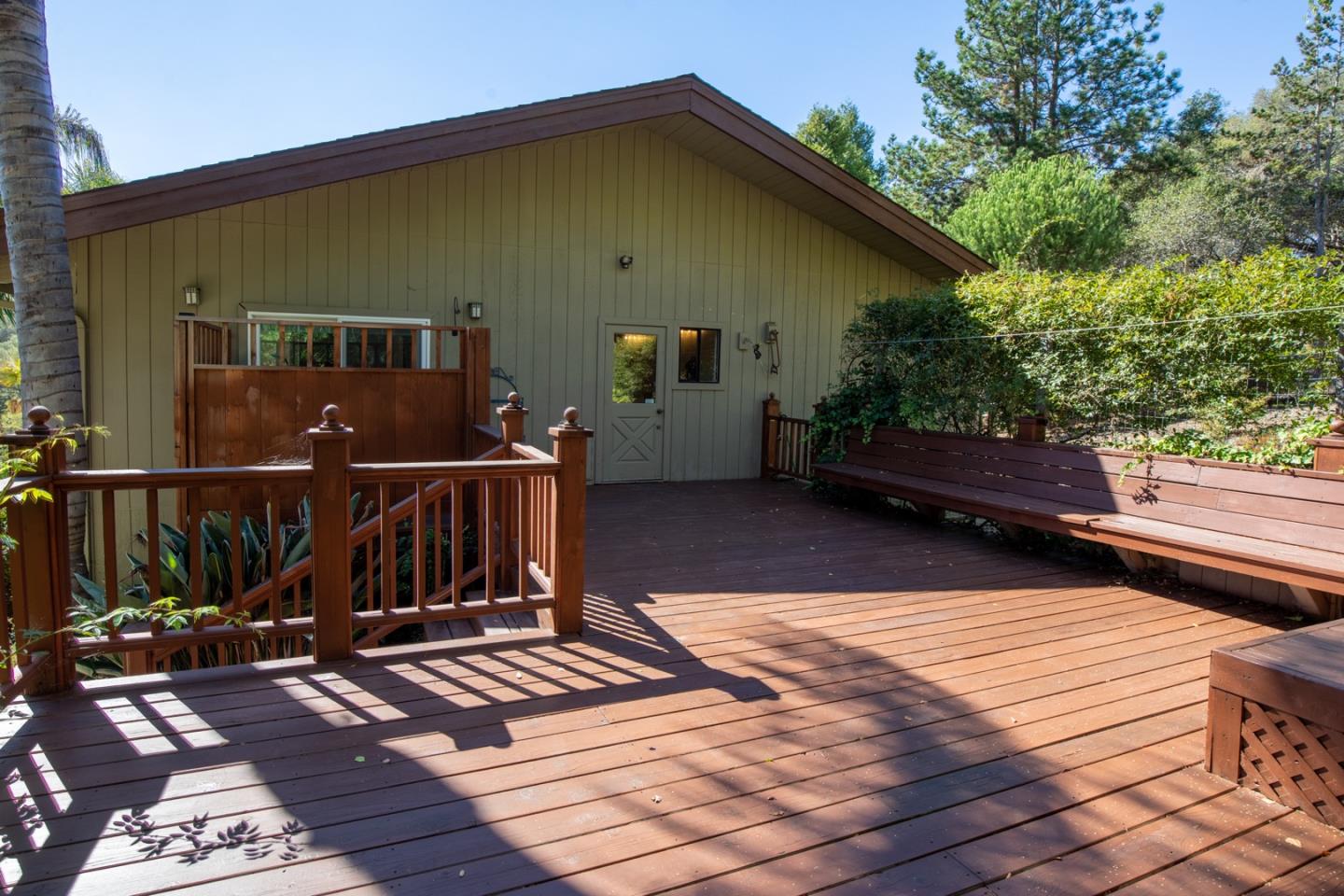 560 Hidden Valley RD