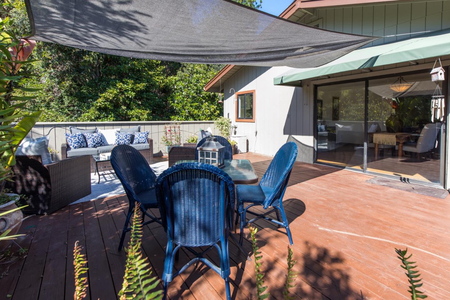 560 Hidden Valley RD
