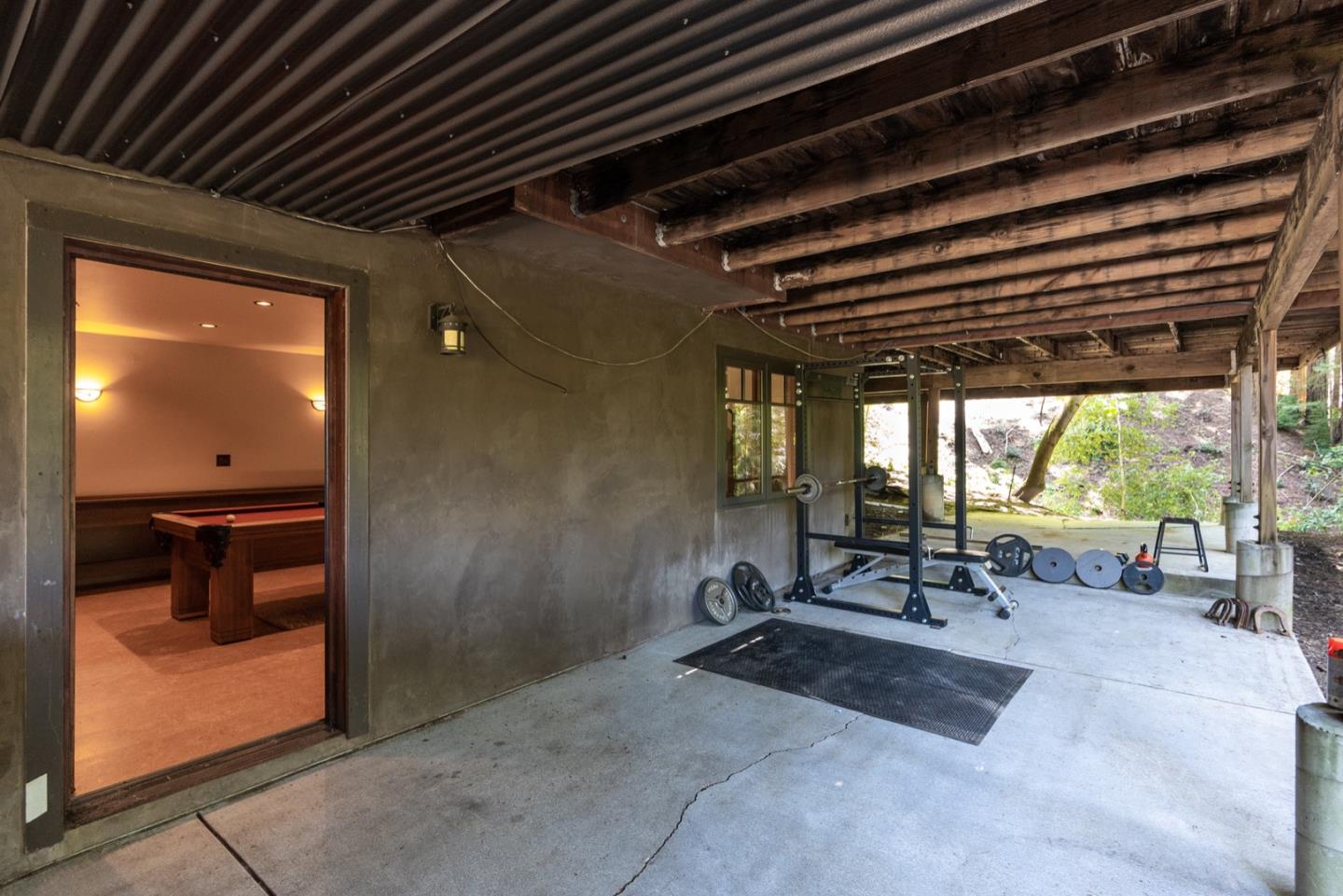 180 Burrell CT