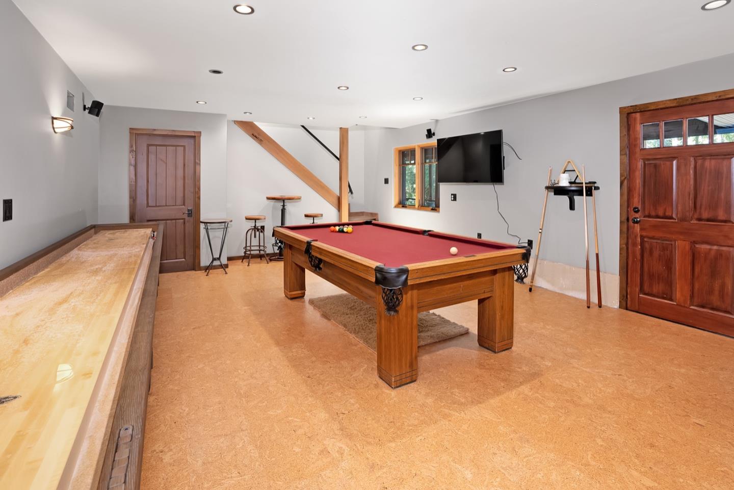 180 Burrell CT