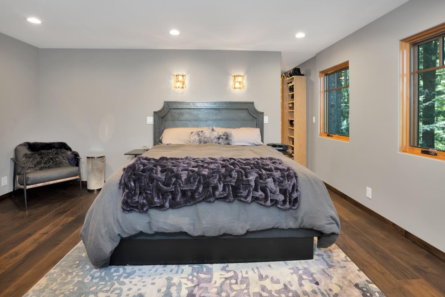 180 Burrell CT