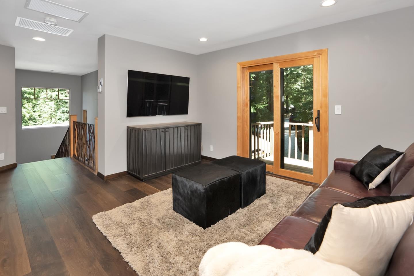 180 Burrell CT