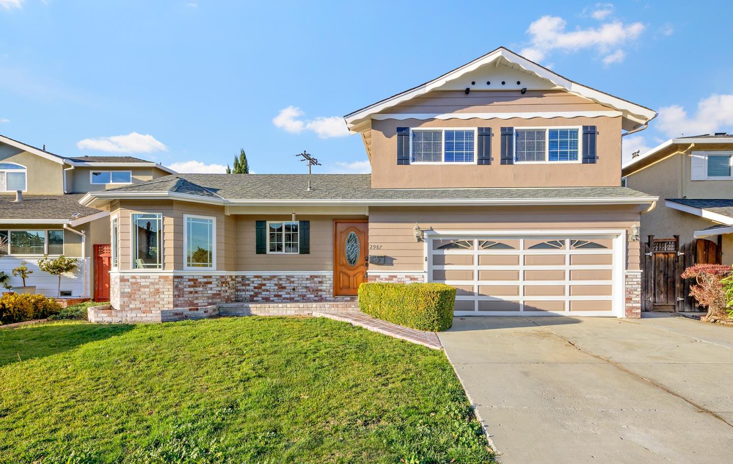 2987 Taper AVE