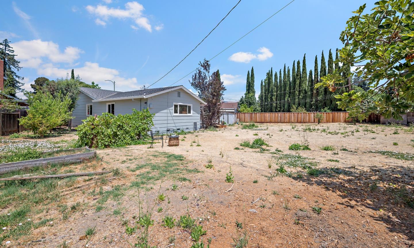 2054 Amberwood CT