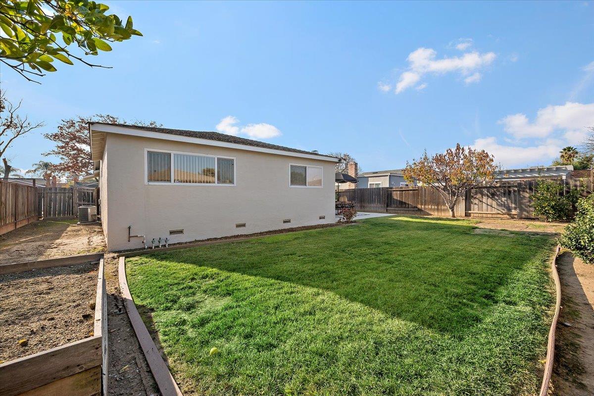 2929 Castleton DR